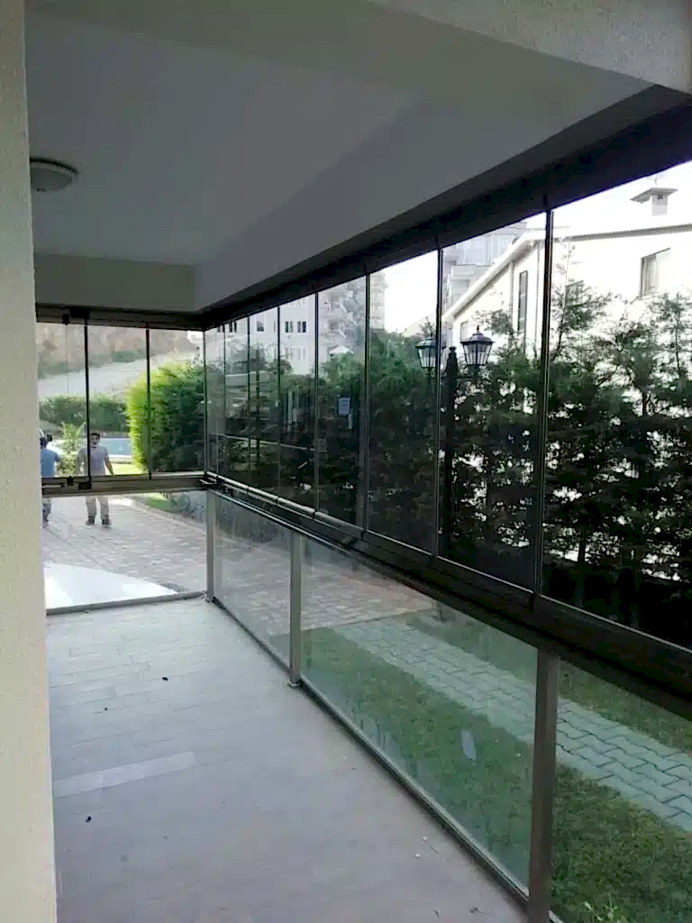 Cam Balkon 4 cam balkon 4