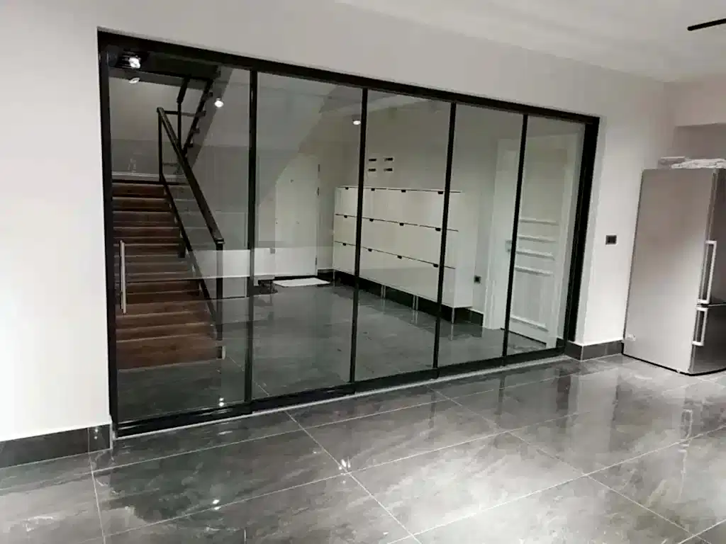 Cam Balkon 25 cam giris